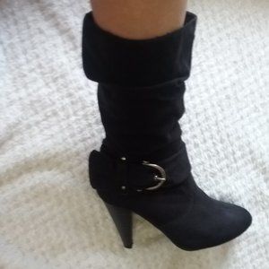 Apt. 9 size 7 black suede boots